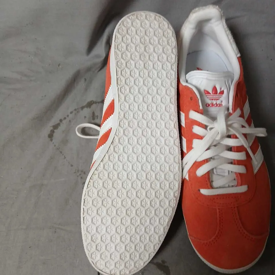 ADIDAS GAZELLE ORANGE SUEDE SNEAKERS – GAZELLE, THREE STRIPES SIZE 5.5