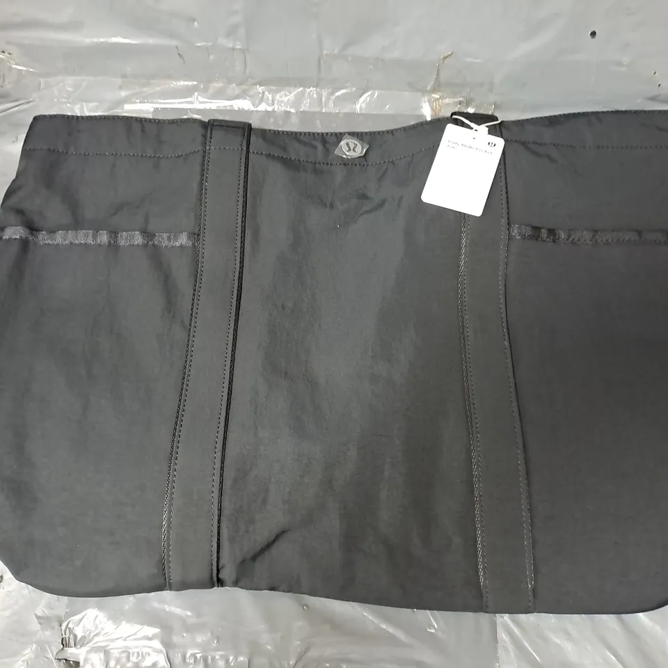 LULULEMON DAILY MULTI POCKET TOTE BAG - BLACK