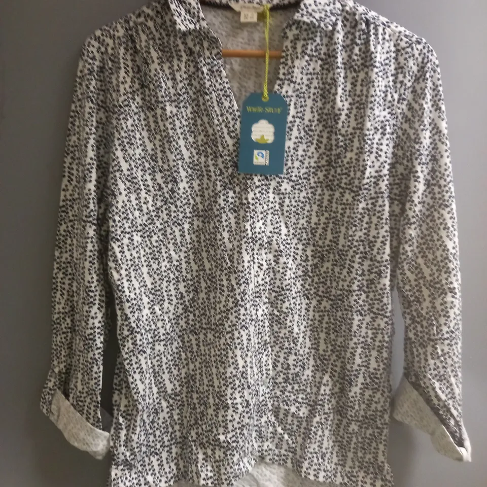THE WHITE STUFF BLACK AND WHITE SHIRT SIZE 16