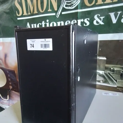 VITRIFRIGO COUNTER TOP MILK FRIDGE 240V Model FG14CBUK