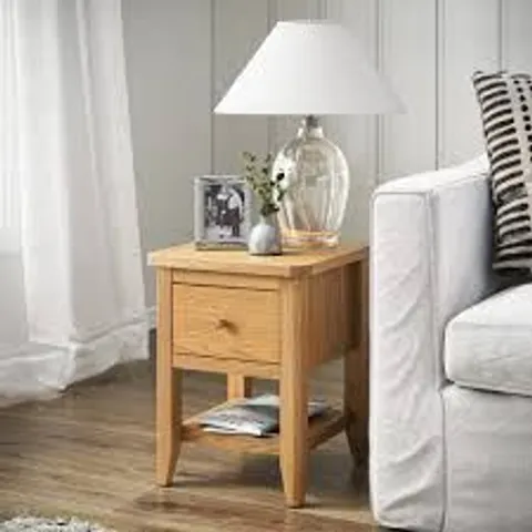 BOXED DUNELM BROMLEY II LAMP TABLE - TRADITIONAL OAK