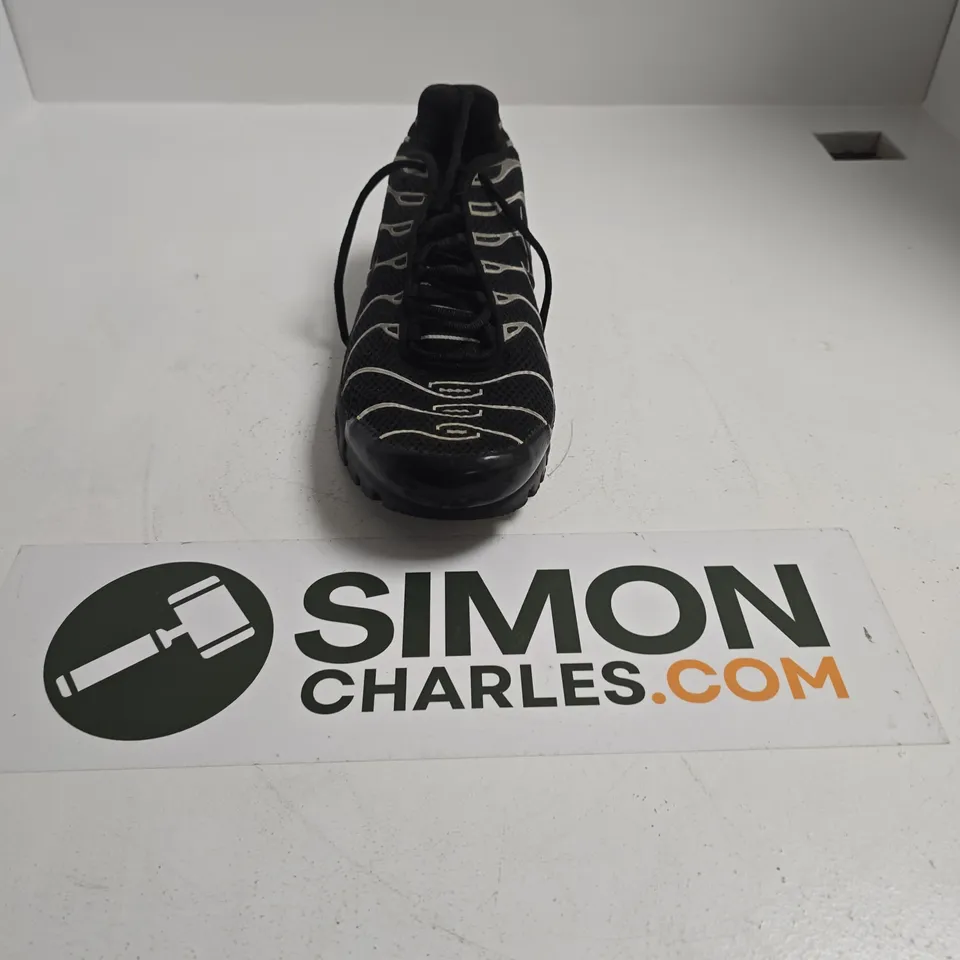 UNBOXED PAIR OF NIKE AIR MAX PLUS TN SNEAKERS IN A BLACK AND REFLECTIVE SILVER COLORWAY - UK 11.5