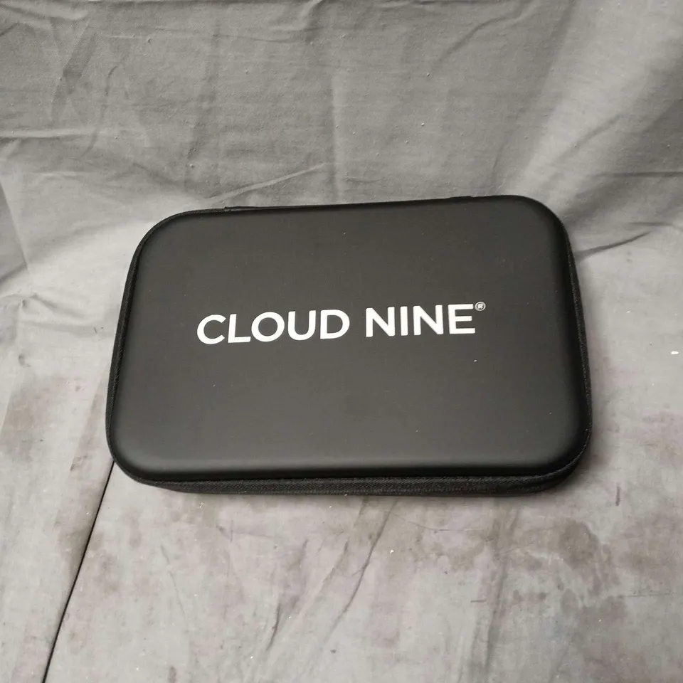CLOUD NINE TRAVEL IN BLACK CASE
