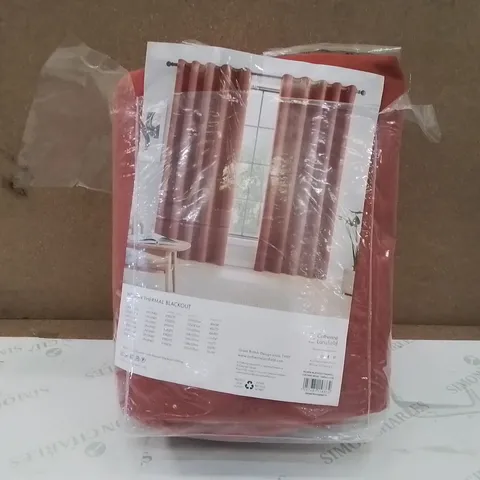 BAGGED WILSON BLACKOUT THERMAL CURTAINS - 229 x 229cm
