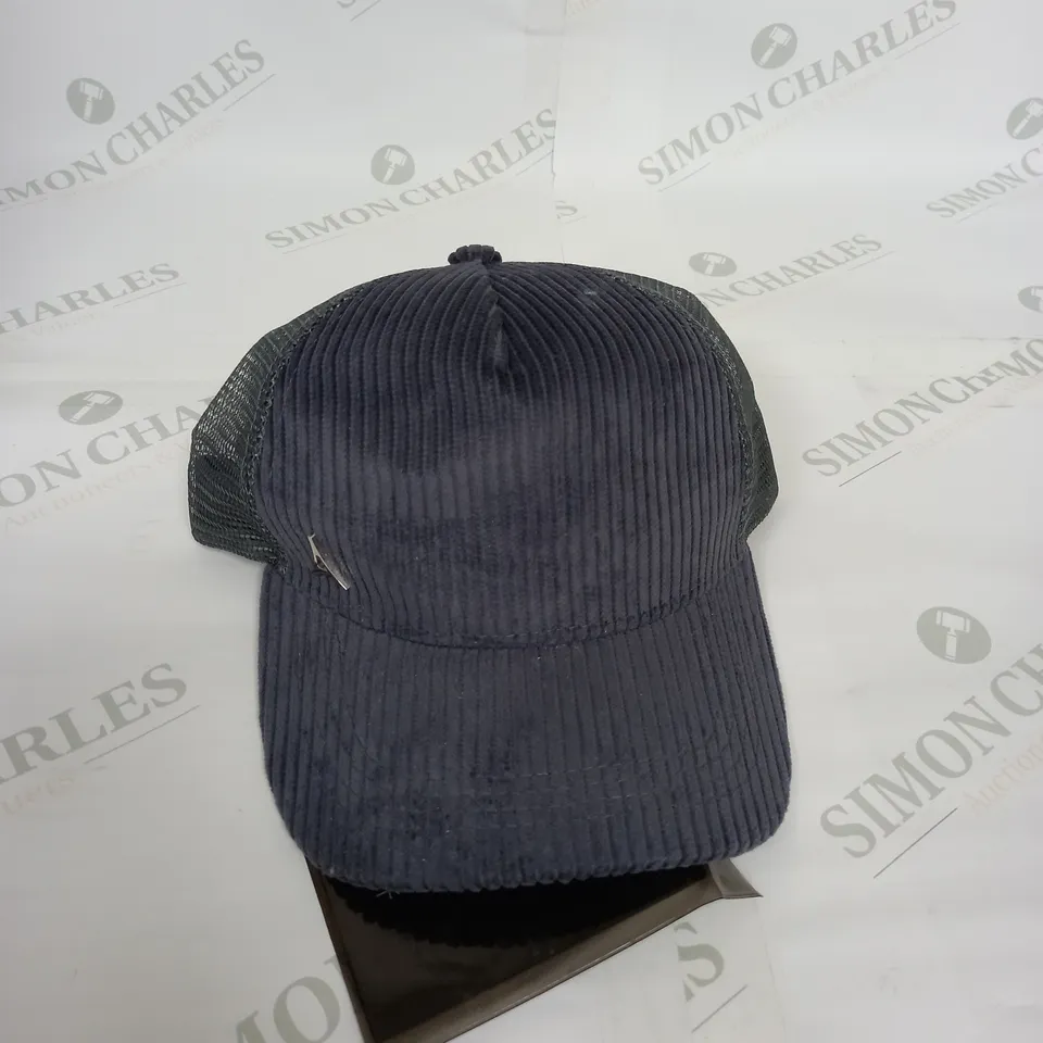 MANIERE DE VOIR CORD TRUCKER CAP 