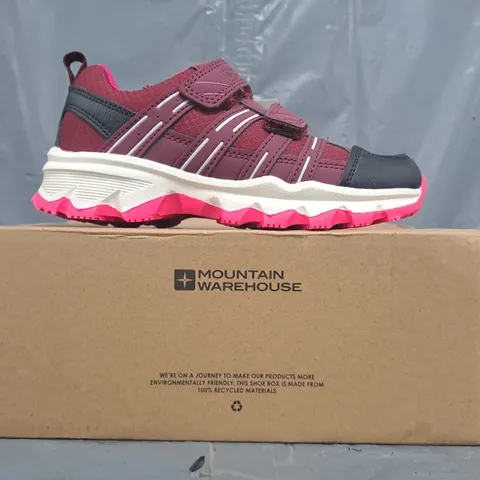 BOXED PAIR OF MOUNTAIN WAREHOUSE CANNONBALL KIDS ADAPTIVE WALKING SHOES IN BERRY SIZE UK 12