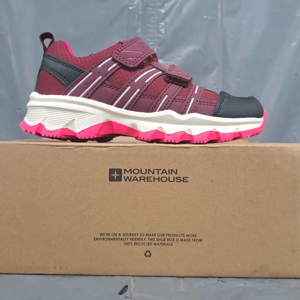 BOXED PAIR OF MOUNTAIN WAREHOUSE CANNONBALL KIDS ADAPTIVE WALKING SHOES IN BERRY SIZE UK 12