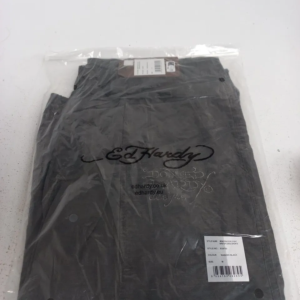 ED HARDY MENS PEACOCK FLIGHT RIPSTOP CARGO SHORTS – WASHED BLACK, SIZE M