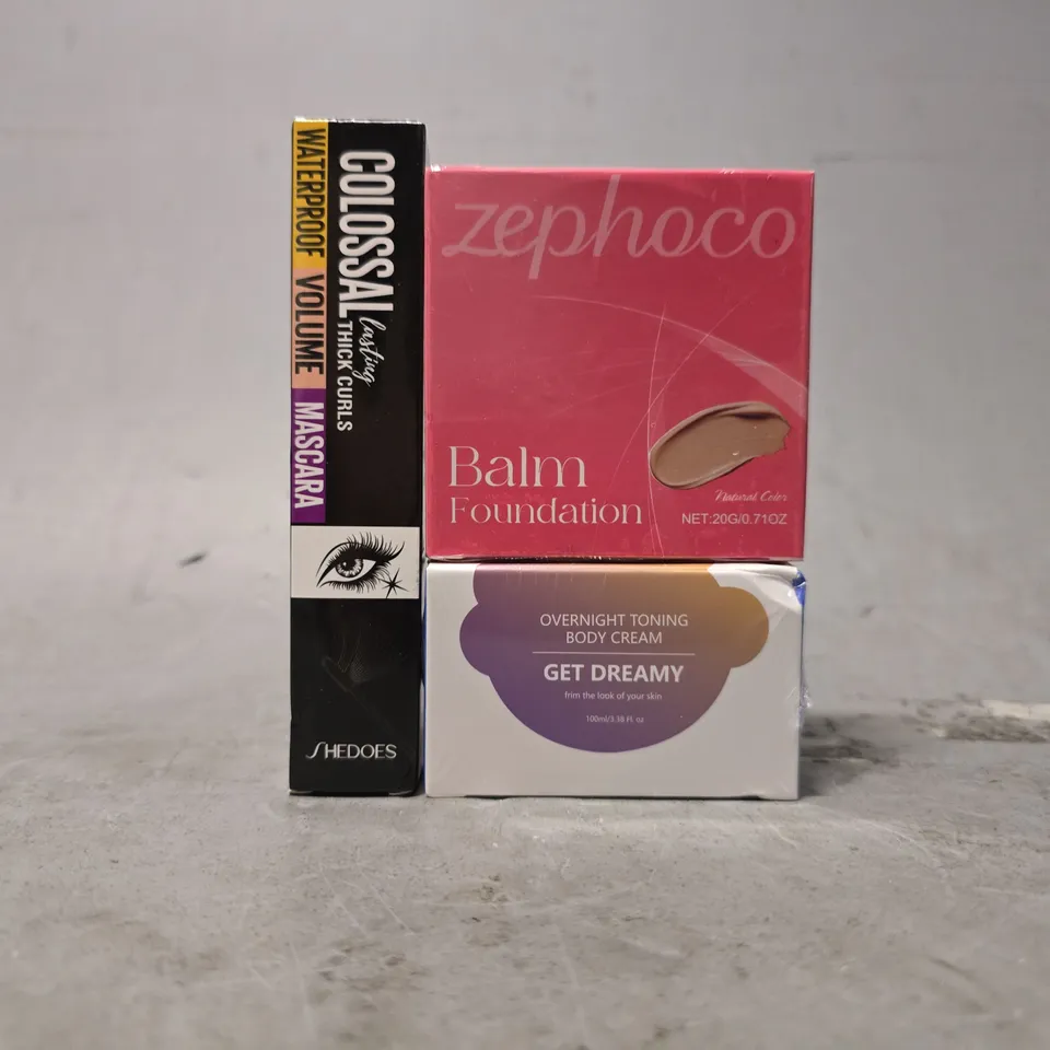 APPROXIMATELY 15 ASSORTED HEALTH & BEAUTY ITEMS TO INCLUDE -  ZEPHOCO BALM , GET DREAMY , SHE DOES COLOSSAL THICK CURLS ETC
