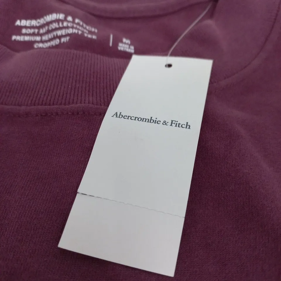 ABERCROMBIE & FITCH CROPPED FIT T-SHIRT – BURGUNDY