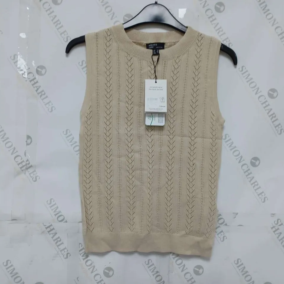 NOBODYS CHILD POINTELLE DETAIL TAK TOP IN CREAM - UK 8