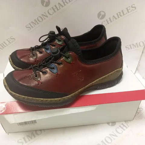 BOXED RIEKER ANTISTRESS RED COMBINATION TRAINER - SIZE 5