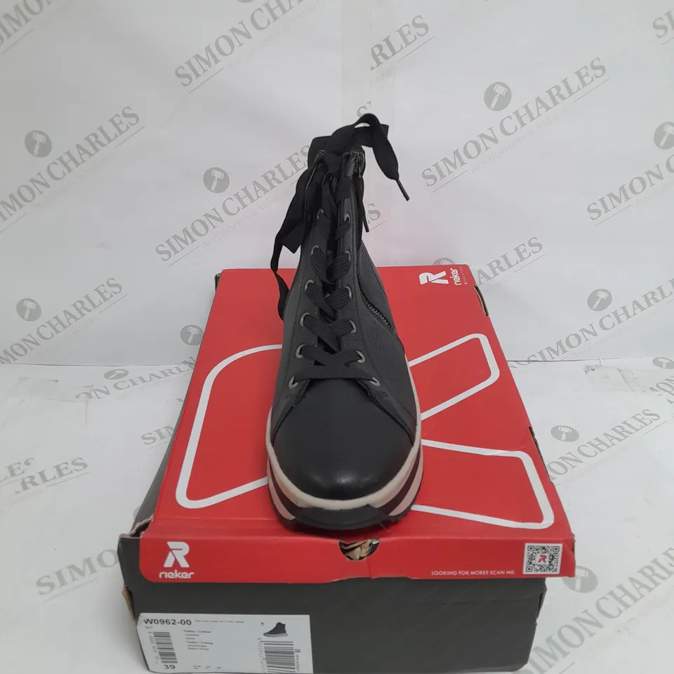 BOXED PAIR OF RIEKER HIGH TOP TRAINERS IN BLACK SIZE 6