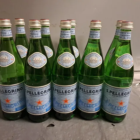 LOT OF 10 1L BOTTLES OF S.PELLEGRINO SPARKLING WATER