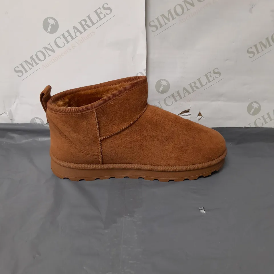 UNBRANDED LADIES ANKLE BOOTS WITH FLEECE LINING TAN SIZE 7