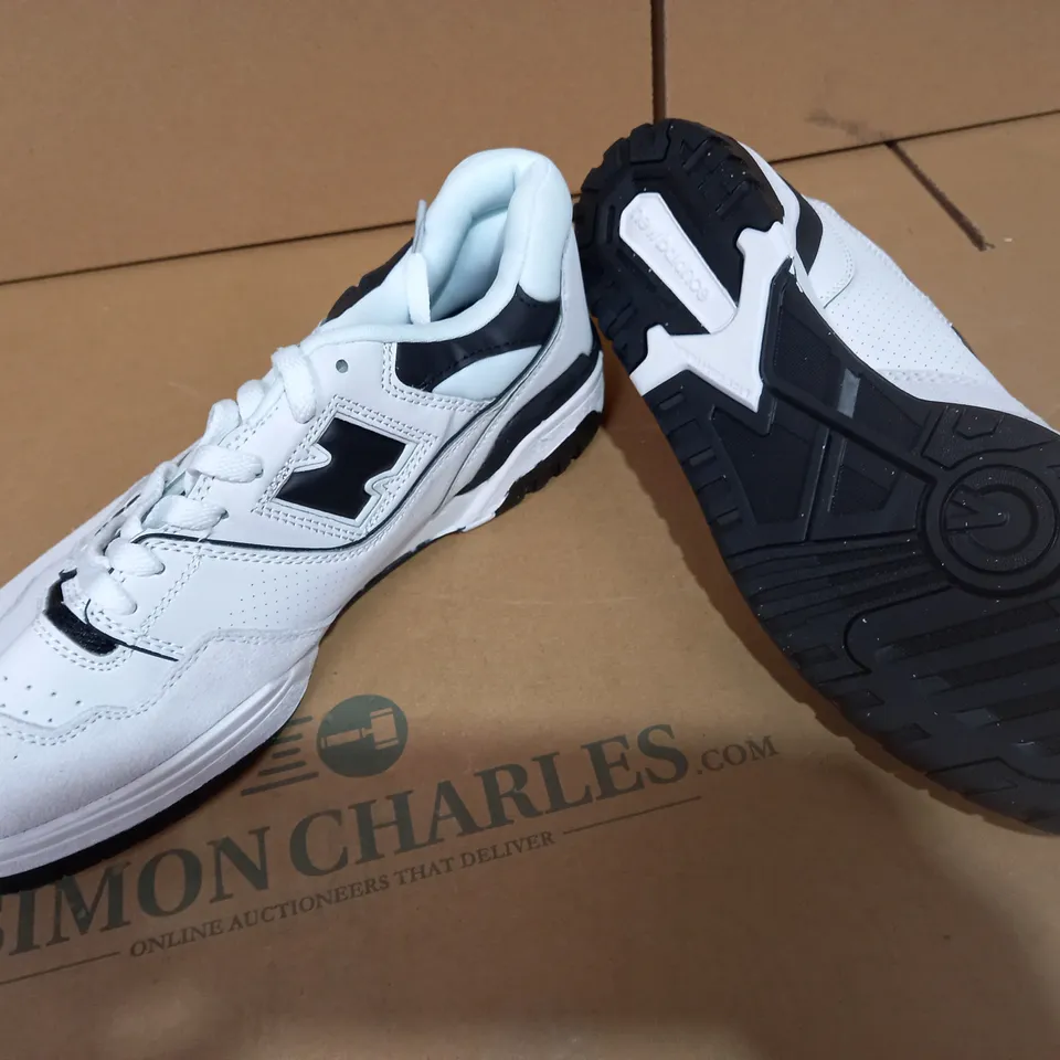 PAIR OF SIZE 8 NEW BALANCE WHITE TRAINERS 