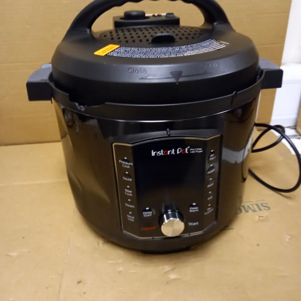 INSTANT POT PRO CRISP ELECTRIC MULTI COOKER