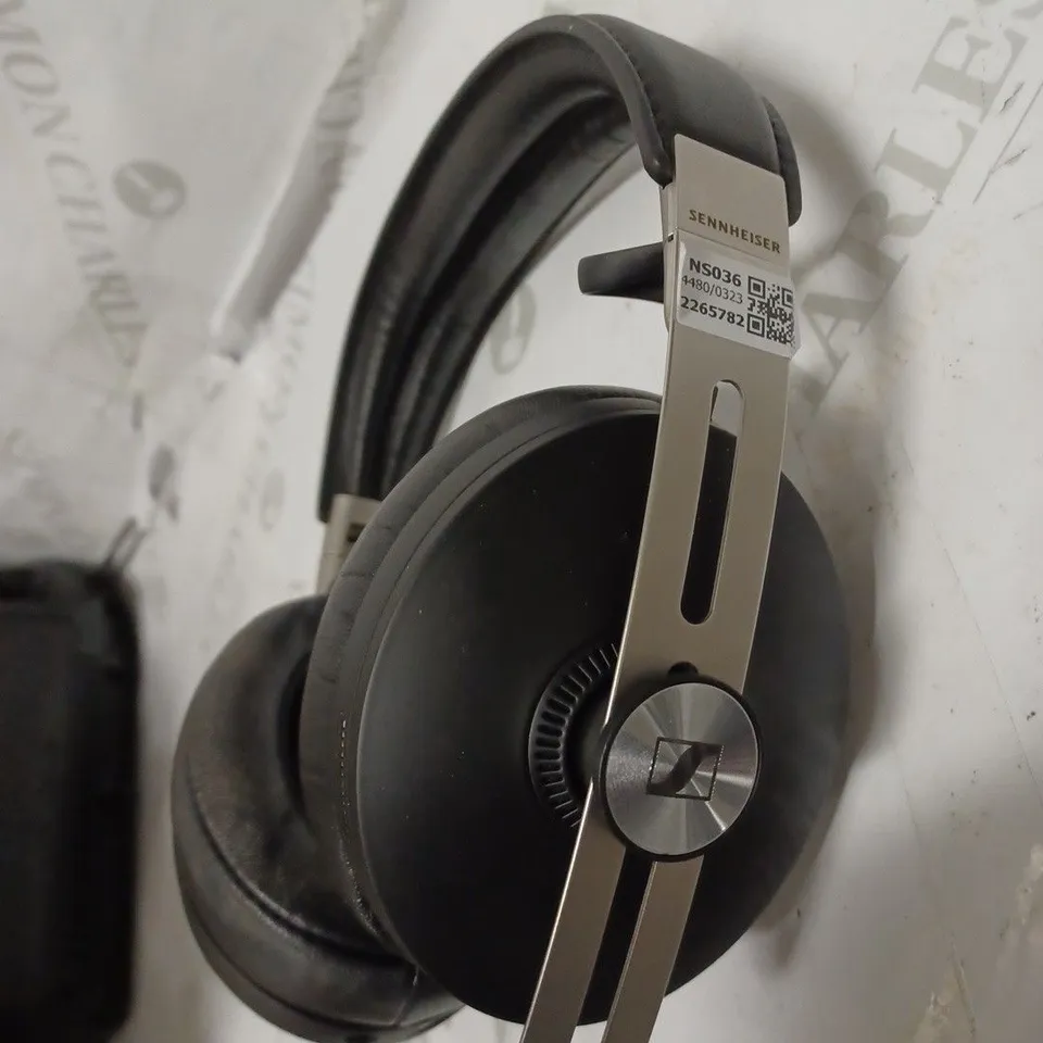 SENNHEISER HEADPHONES