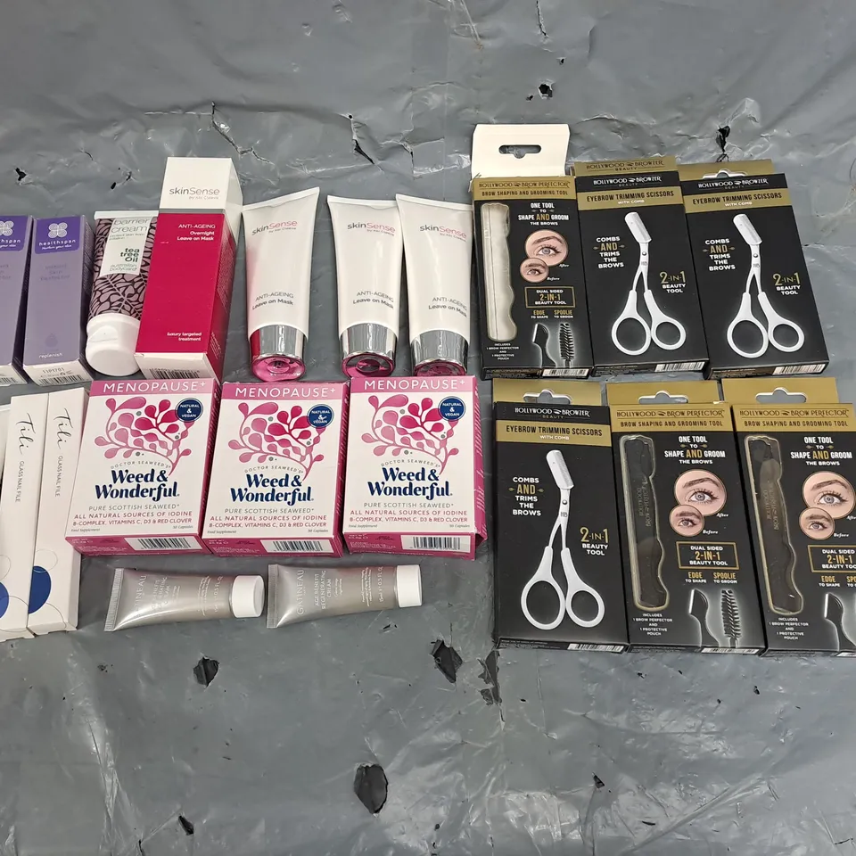 APPROXIMATELY 15 ASSORTED COSMETICS TO INCLUDE EYEBROW TRIMMING SCISSORS, KINSENSE ANTI AGING MASK, AND TEA TREE OIL ETC. - COLLECTION ONLY
