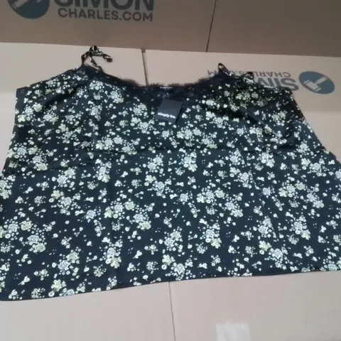 BOXED BRAND NEW APPROXIMATELY 13 SIMPLY BE LACE SATIN TOP BLACK DITSY SIZE 22