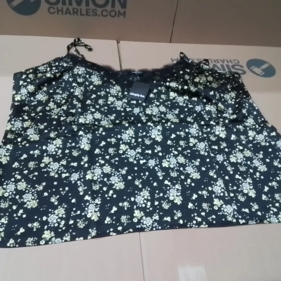 BOXED BRAND NEW APPROXIMATELY 13 SIMPLY BE LACE SATIN TOP BLACK DITSY SIZE 22