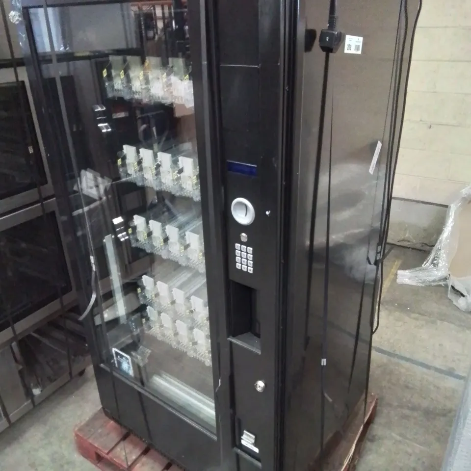 SANDENVENDO G SNACK DESIGN VENDING MACHINE MODEL SVE GSF