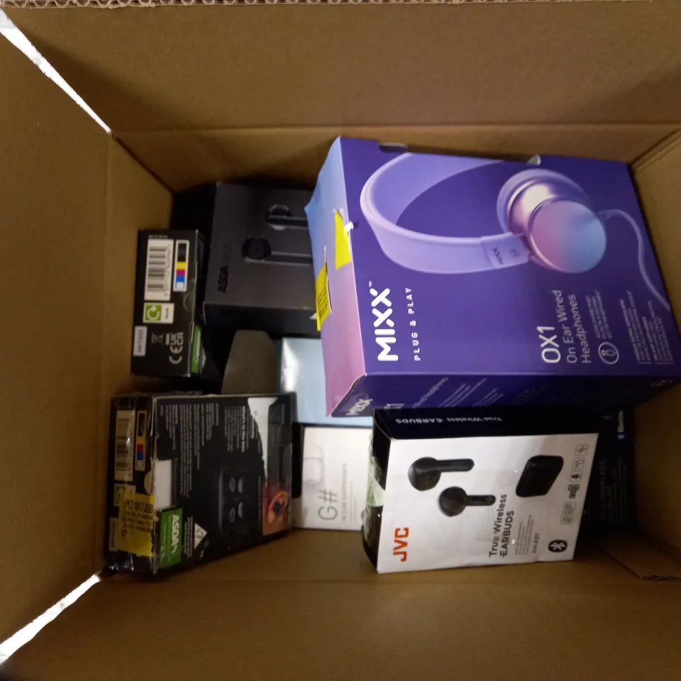 LOT OF APPROXIMATELY 10 EARBUDS AND HEADPHONES TO INCLUDE MIXX 0X1 WIRED HEADPHONES, TRUE WIRELESS EARBUDS WITH CHARGING CASE, JVC EARBUDS (HA-A3T), ETC