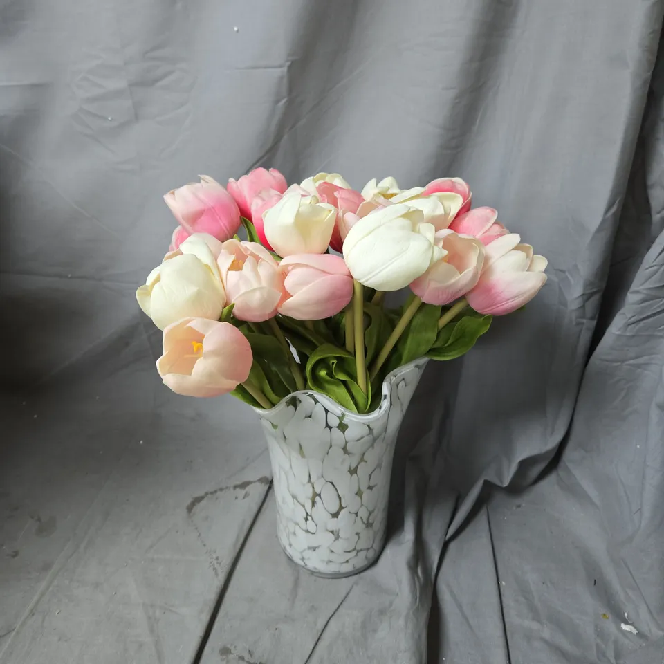 ARTIFICIAL TULIPS IN SPECKLED CERAMIC VASE