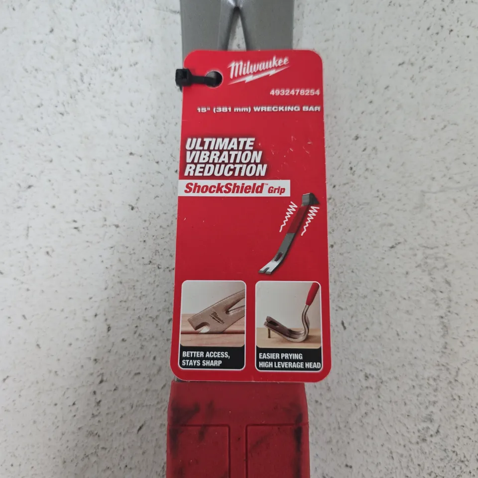 MILWAUKEE 15-INCH WRECKING BAR WITH SHOCKSHIELD GRIP – ULTIMATE VIBRATION REDUCTION