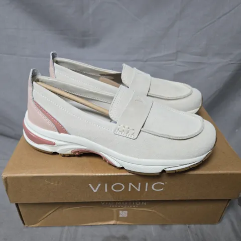 BOXED PAIR OF VIONIC 23 WALK LOAFERS IN CREAM/CAMEO ROSE - SIZE 4