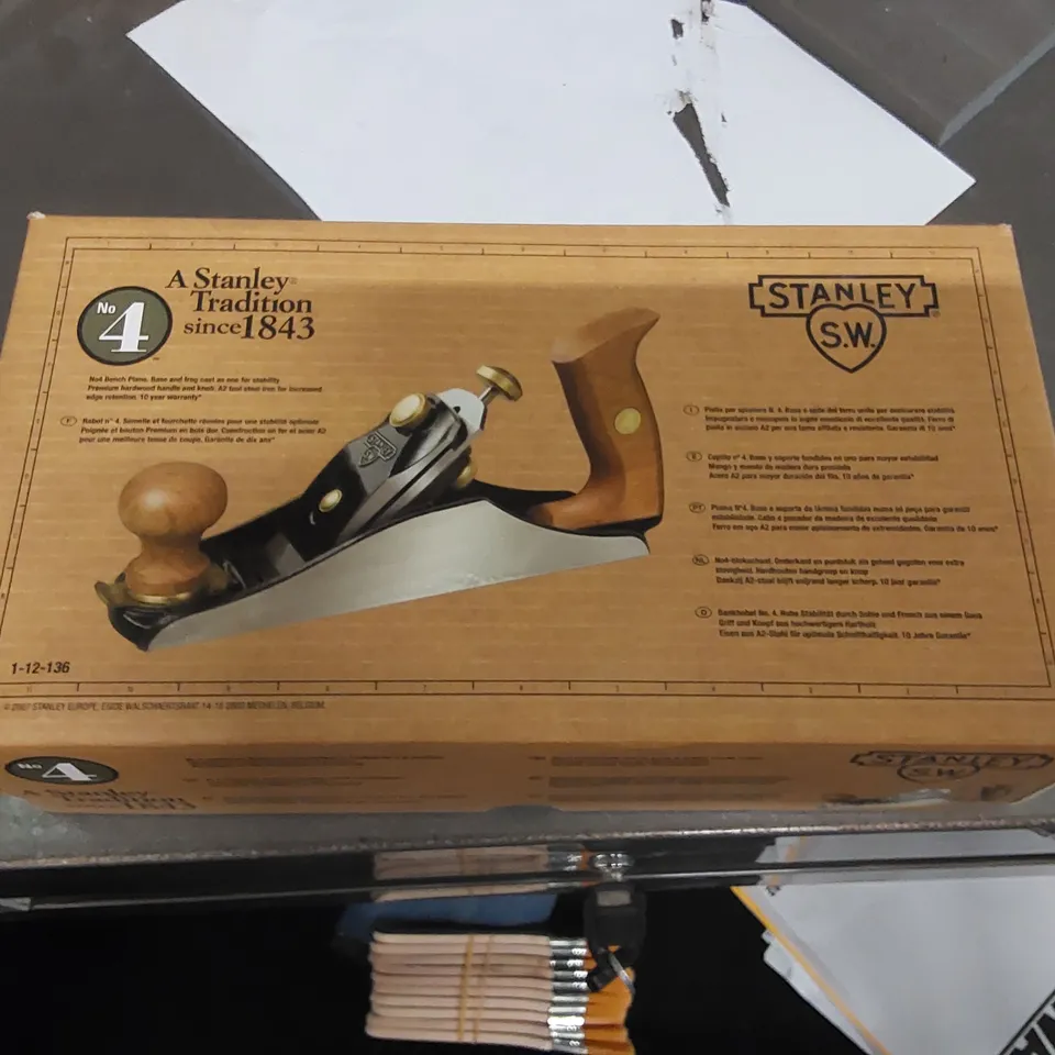 BOXED STANLEY NO4 BENCH PLANE