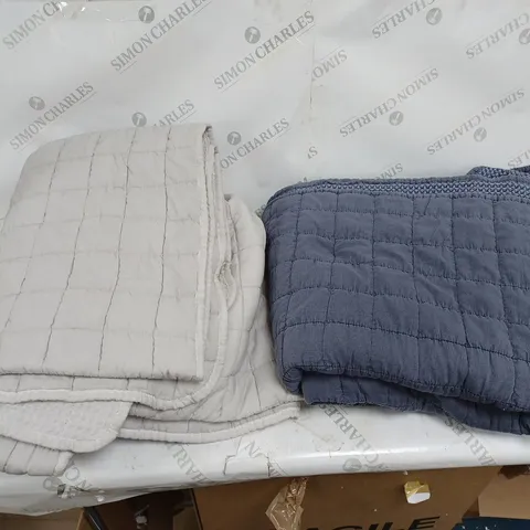 SLEPPDOWN LARGE THROWS IN SILVER AND NAVY 150X200CM