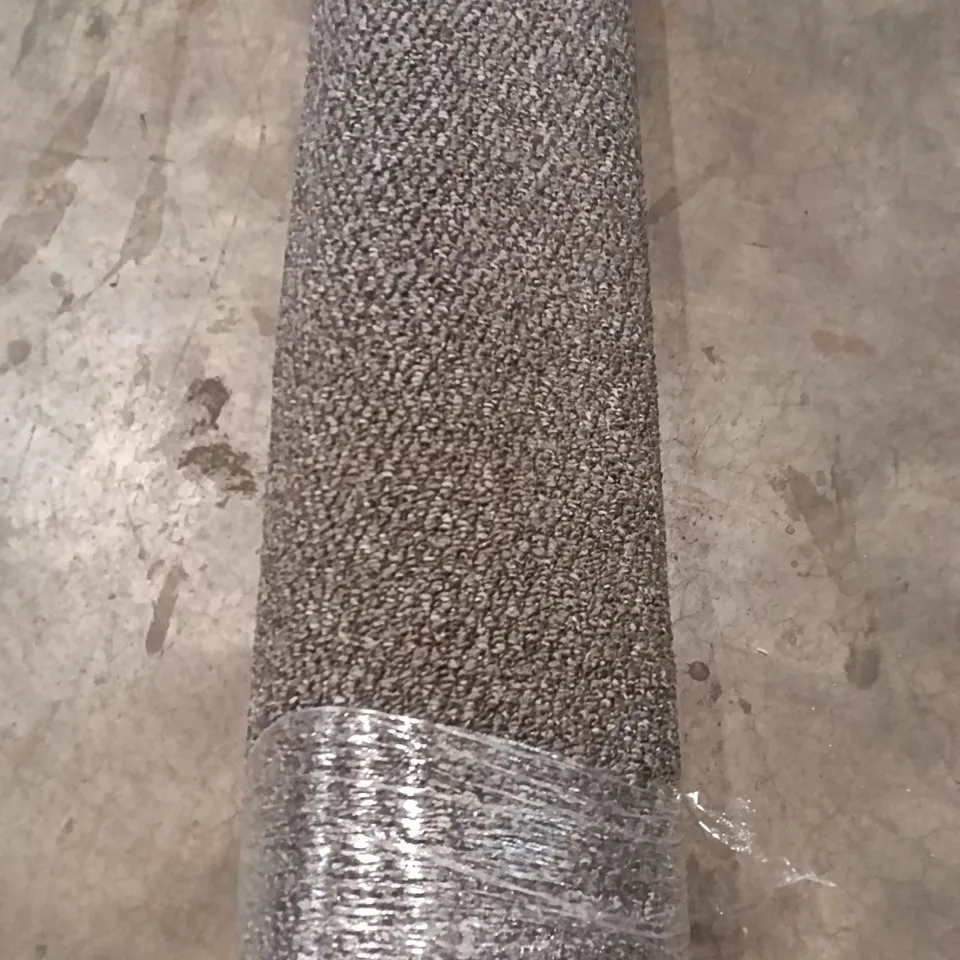 ROLL OF RUGGED WAY STEEL APPROX SIZE: 1.75M X 4.00M