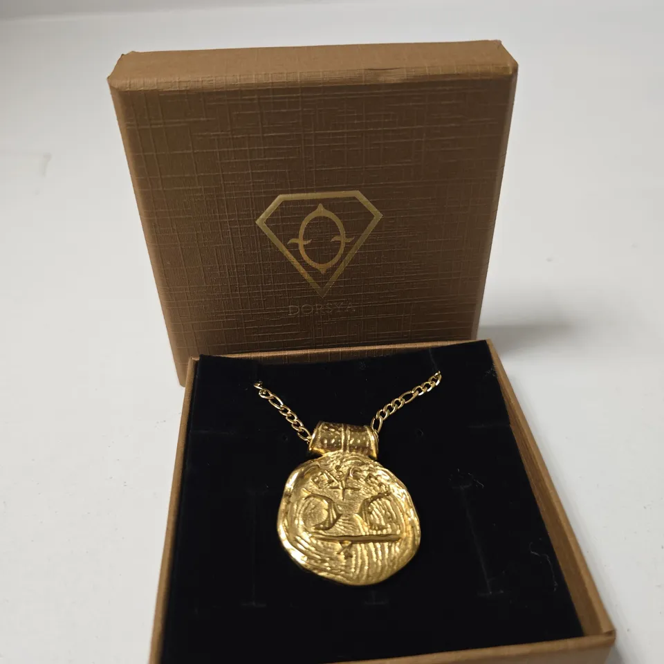 DORSYA GOLD-TONE PENDANT NECKLACE IN PRESENTATION BOX