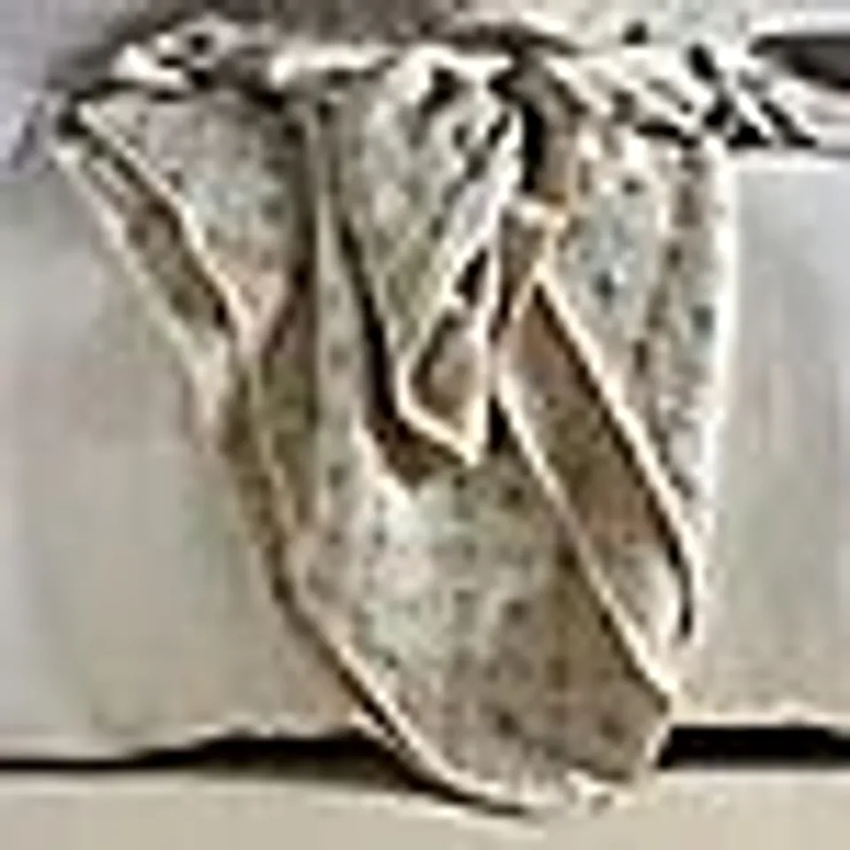 SECRET LINEN STORE PATCHWORK THROW KING
