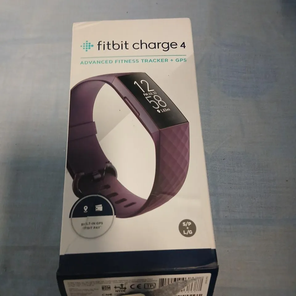 FITBIT CHARGE 4 ADVANCED FITNESS TRACKER + GPS – BOXED