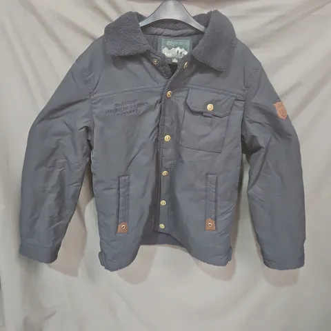 MEN'S NAVY OUTDOOR JACKET WITH FAUX SHEARLING COLLAR – XL (UK)