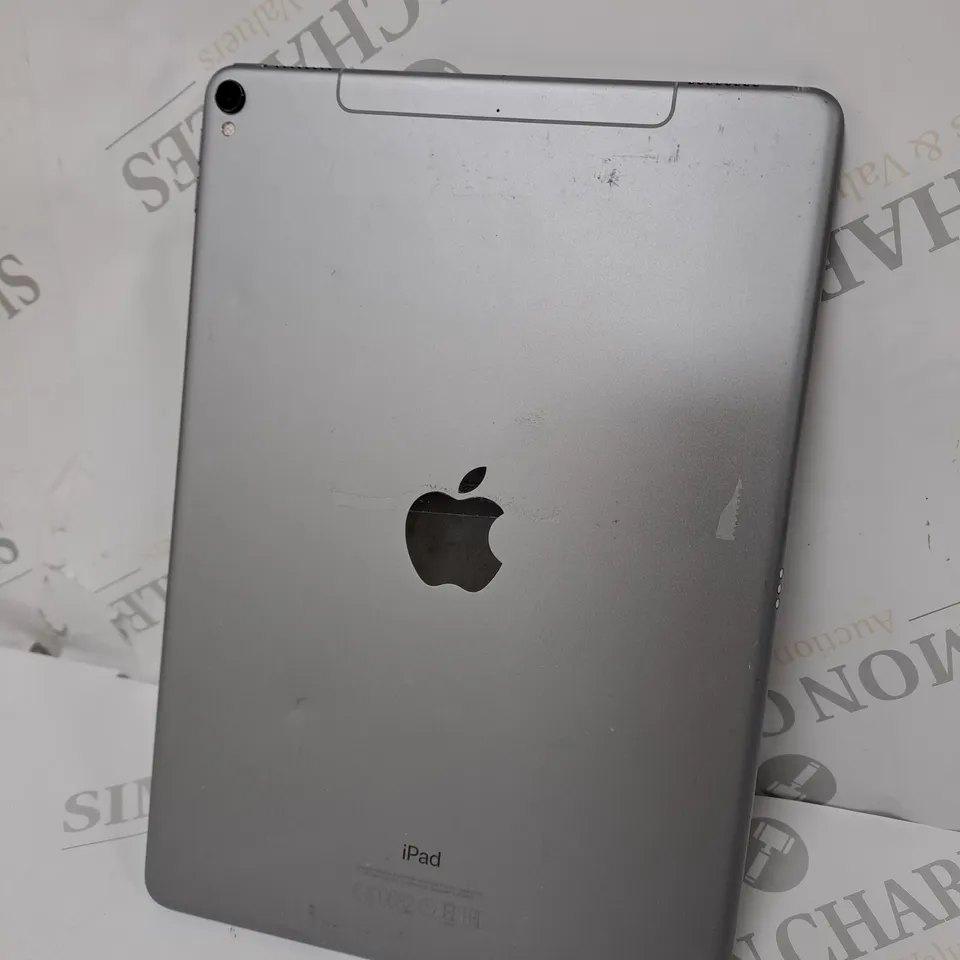 APPLE 3RD GENERATION IPAD
