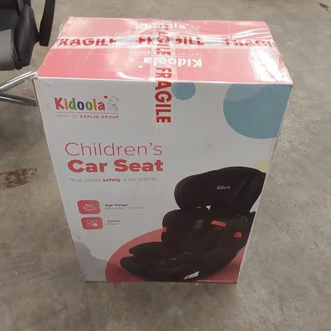 BOXED KIDOOLA CHILDREN'S CAR SEAT
