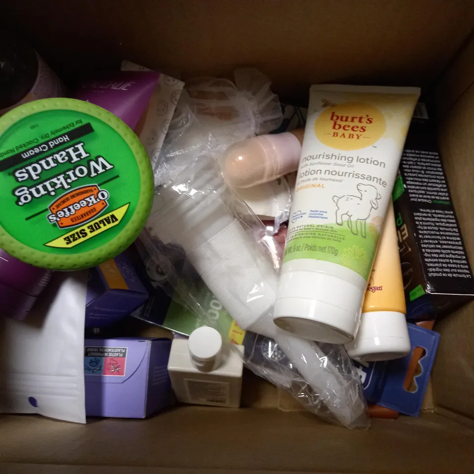 BOX OF APPROXIMATELY 20 ASSORTED COSMETICS TO INCLUDE O'KEEFFES HAND CREAM, MAYBELINE 4-IN-1, BABYS NOURISHING LOTION ETC