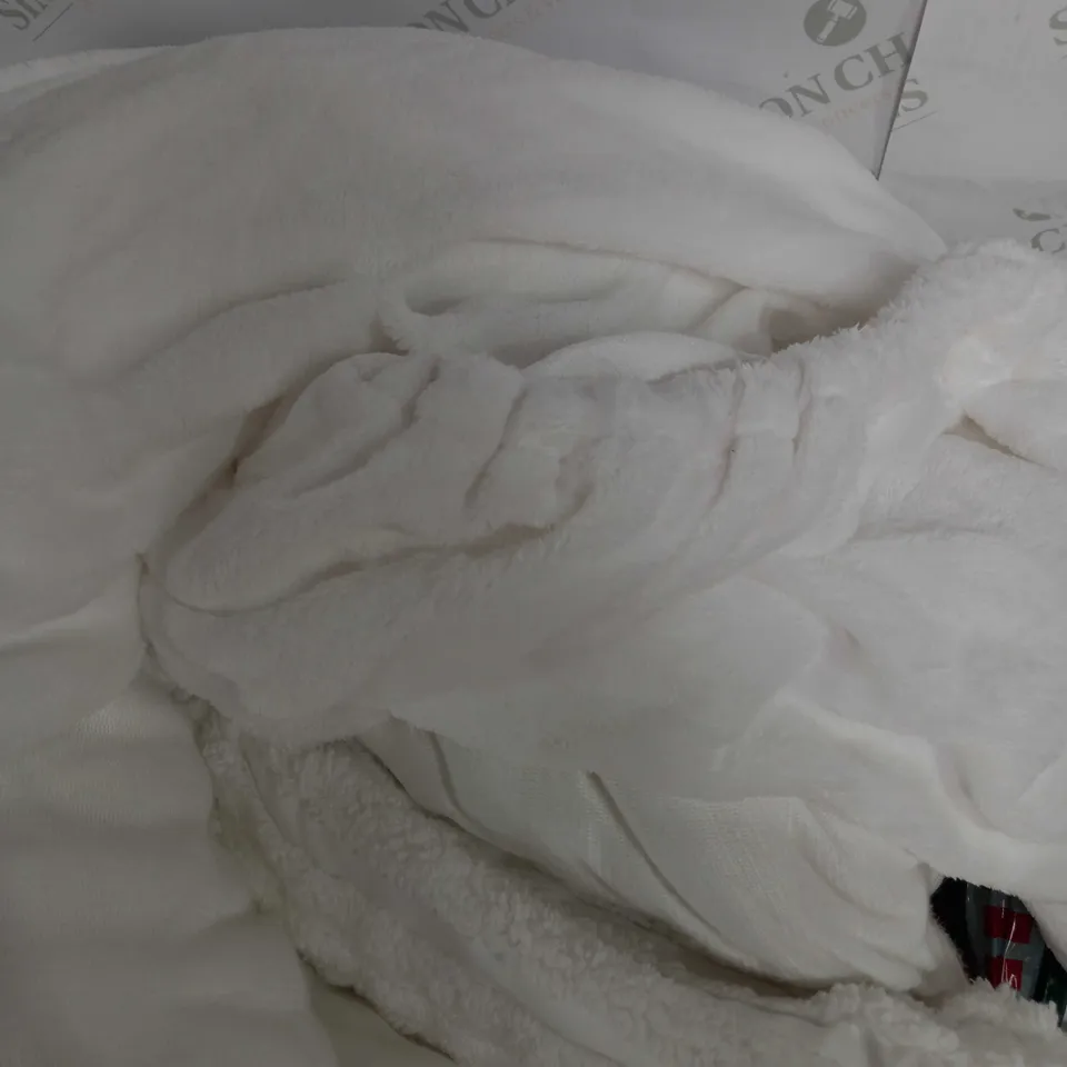 SUPERSOFT BY COZEE HOME WAFFLE KNIT 4 PIECE DUVET SET - WHITE - KING