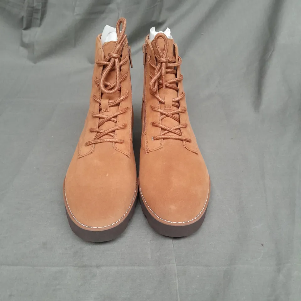 VIONIC LADIES TOFFEE SUEDE LACE UP BOOTS SIZE 6.5