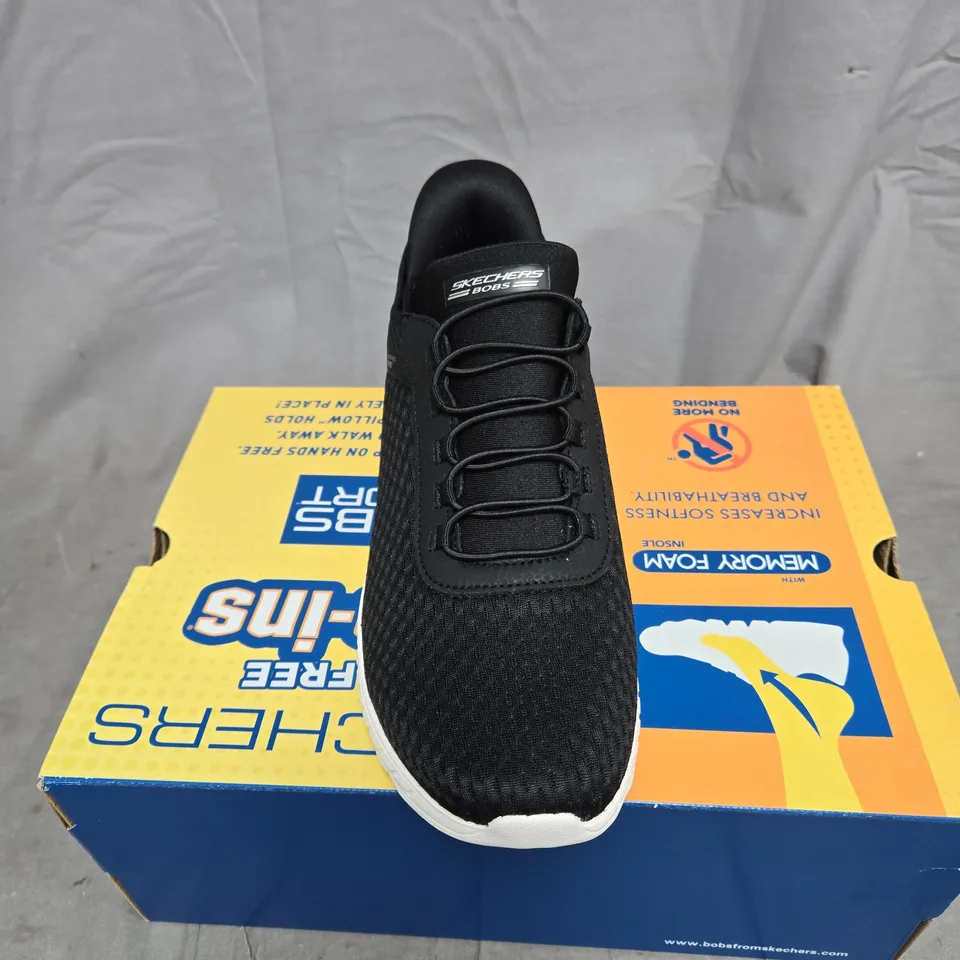 SKECHERS BOBS SPORT BLACK TRAINERS SIZE 7 BOXED