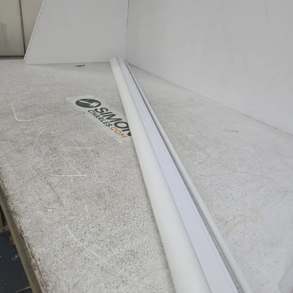 WHITE ROLLER BLIND