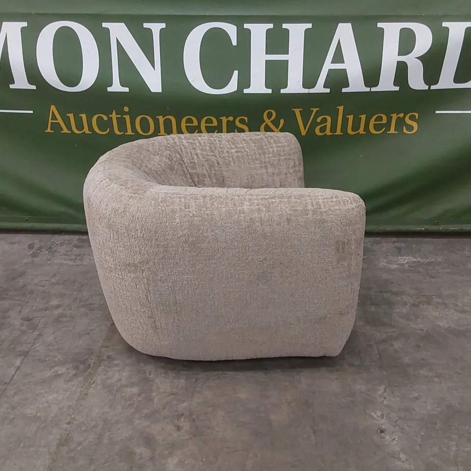 QUALITY DESIGNER ROCHE SWIVEL CHAIR IN OMBRE FABRIC - BEIGE 