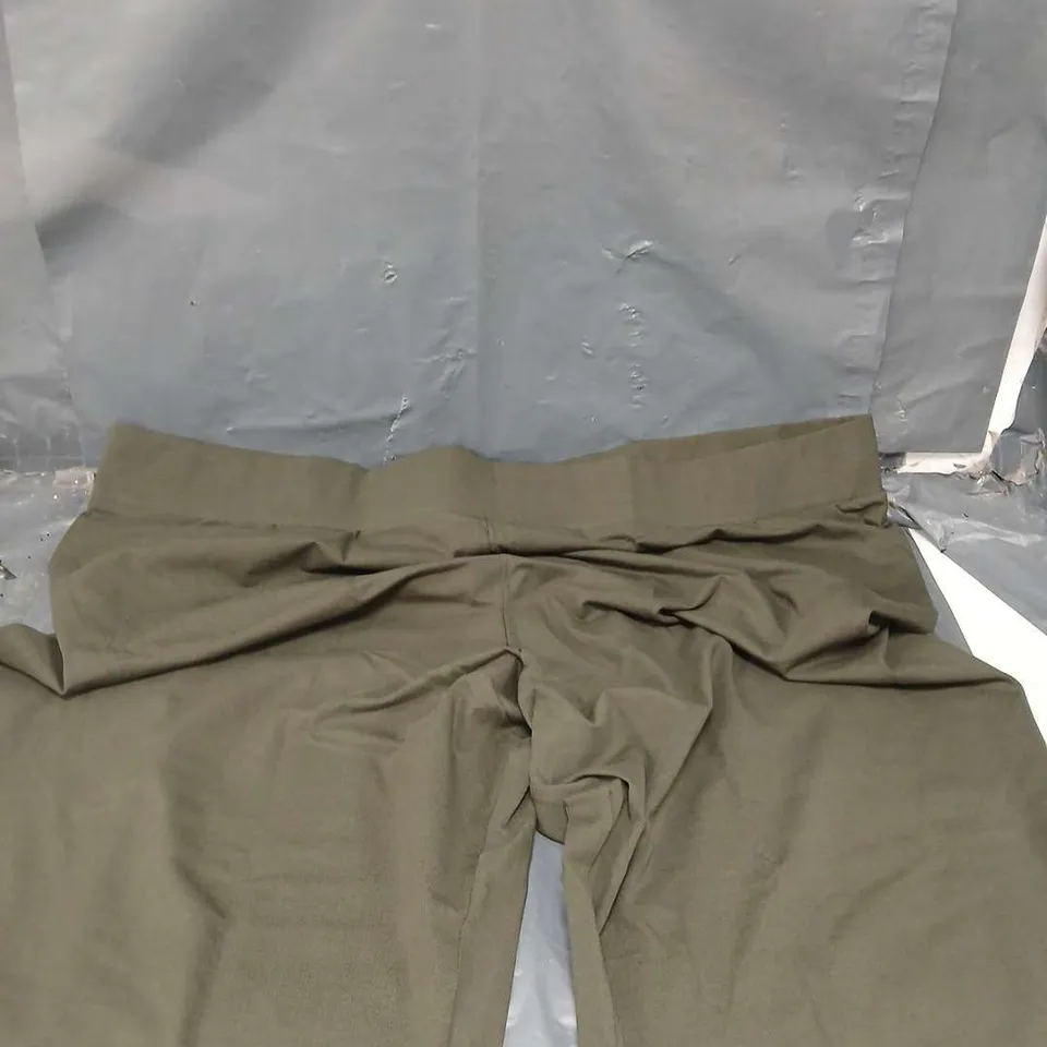 YOURS CURVE LEGGINGS IN OLIVE - 30-32