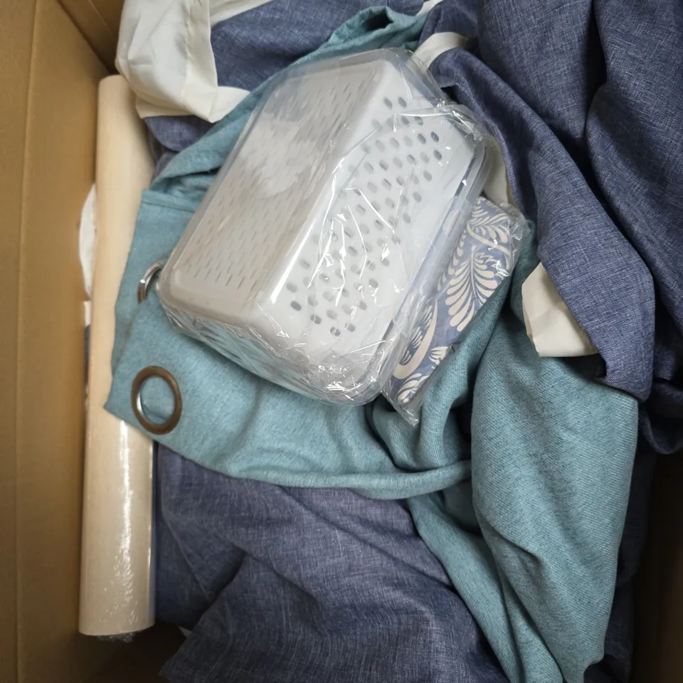 APPROXIMATELY 20 ASSORTED HOUSEHOLD PRODUCTS TO INCLUDE CURTAINS, CONTAINERS, WALLPAPER ETC