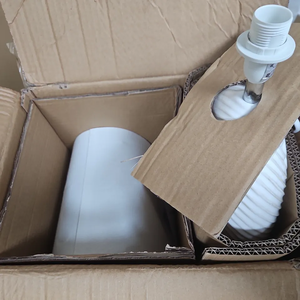 WAVE CERAMIC TABLE LAMP – WHITE, WITH SHADE (COLLECTION ONLY) RRP £45