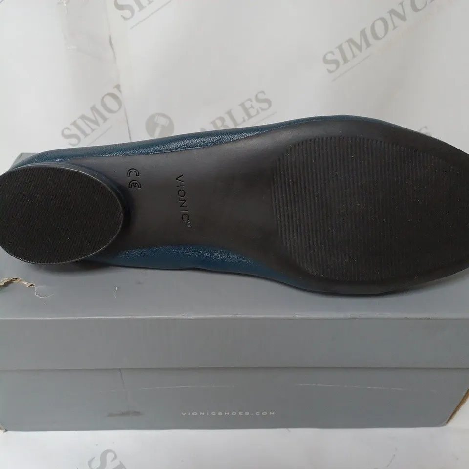 BOXED PAIR OF OUTLET VIONIC BALLERINA SHOES NAVY SIZE 7