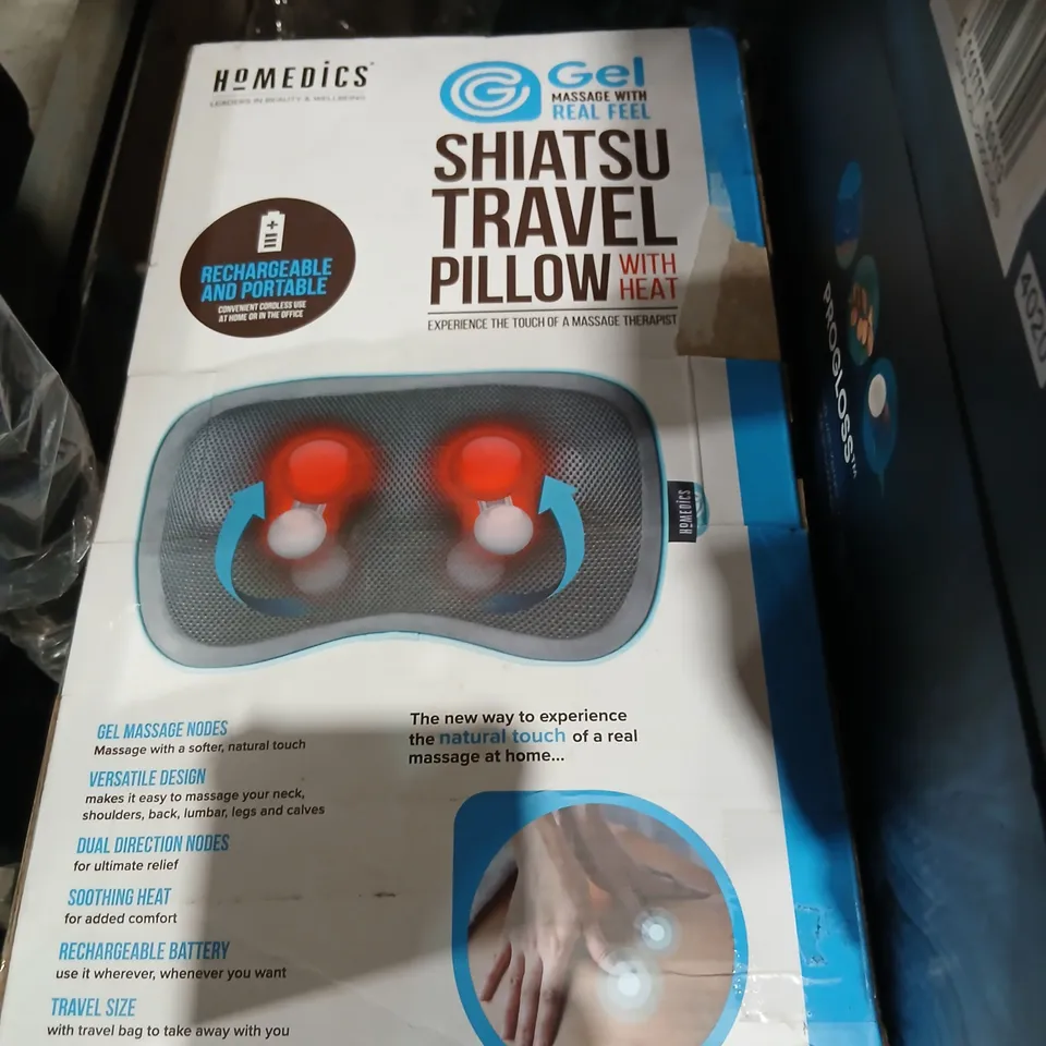 BOXED SHIATSU TRAVEL PILLOW WITH HEAT